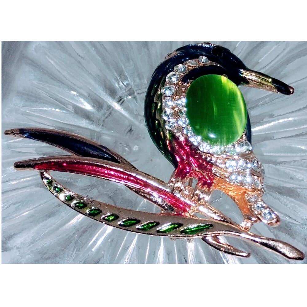 Vintage 1960s–1970s Kingfisher Bird Brooch with Green Cat’s Eye Stone